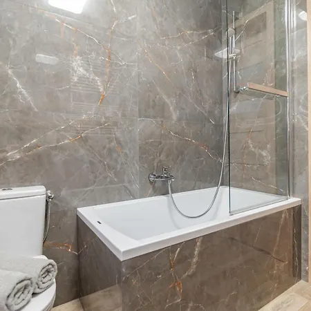 Garden Zolnierska דירה